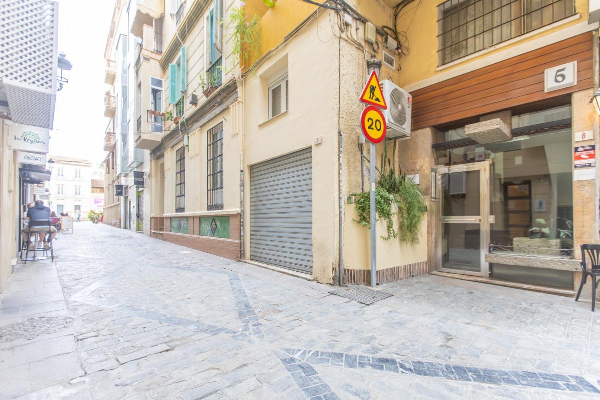 Homely Malaga San Juan De Letran Plaza De La Merced Extérieur photo